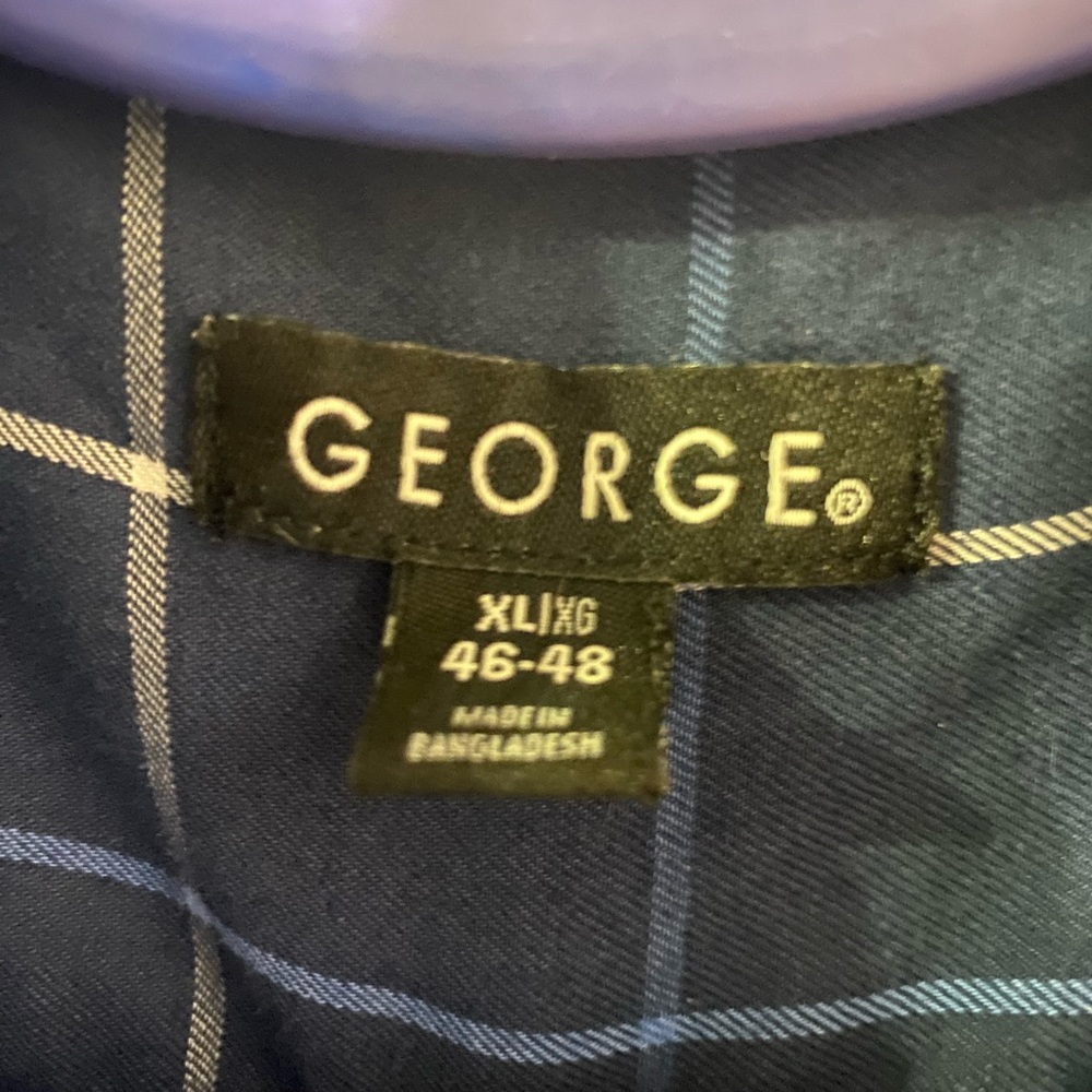 Men’s XL Plaid Button Down Shirt - Picture 2 of 3